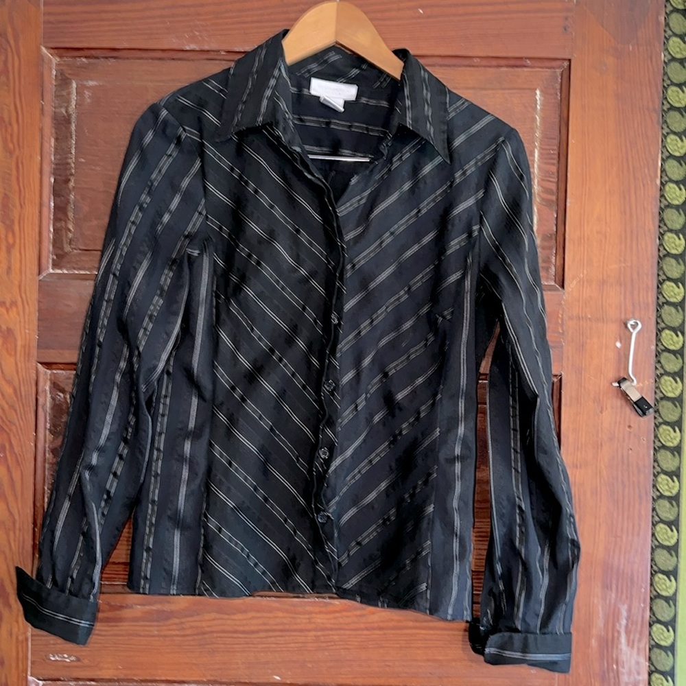 Worthington pinstripe button down size L